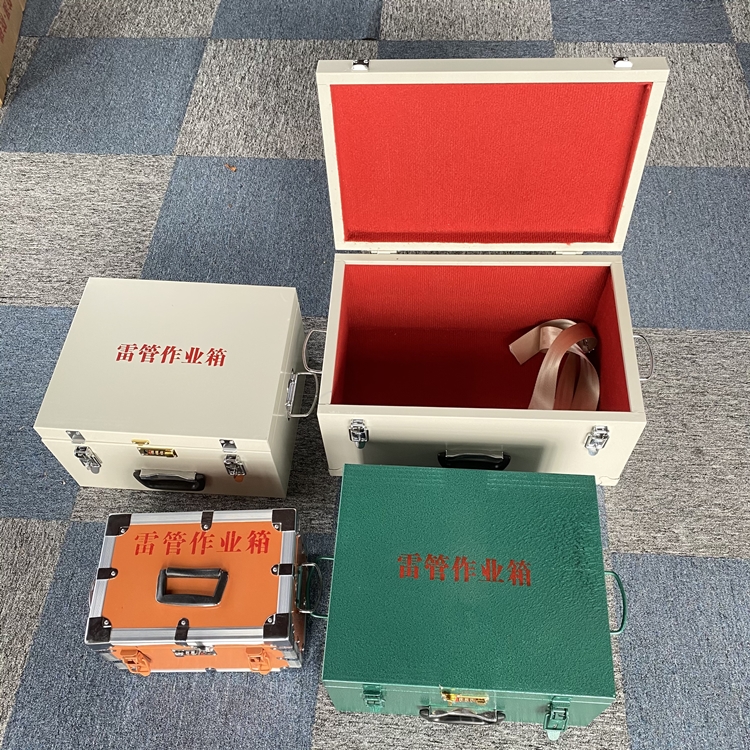 沙湾爆破工程作业箱如何选择？玻璃钢与传统材质的全面对比